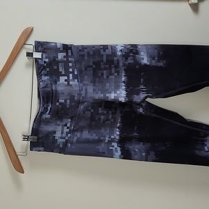 Champion Duodry Running Women's Black and Gray Check Leggings, Size Medium (M)